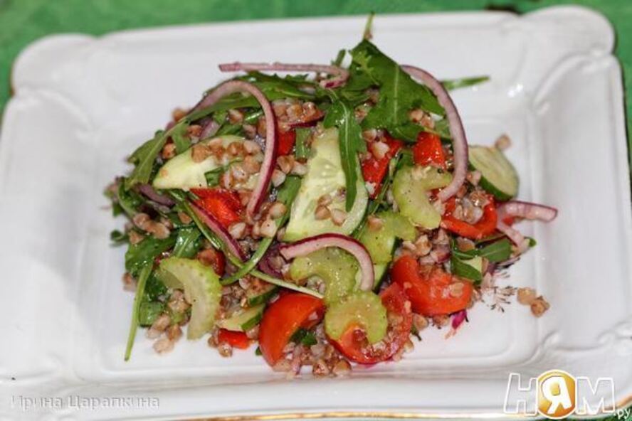 Рецепт овощного салата с гречкой