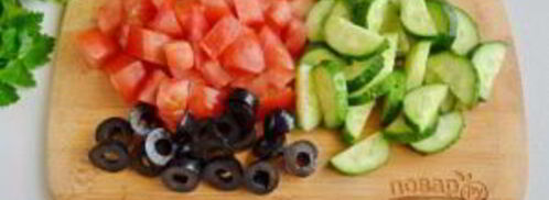 салат с брынзой по-гречески. Шаг 3