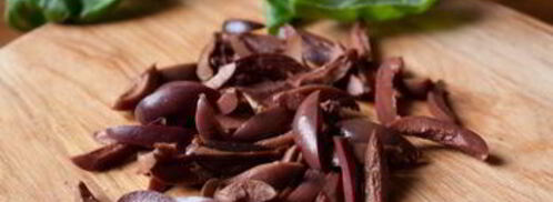 салат с креветками и пастой в греческом стиле. Шаг 4