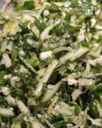 Салат с цукини, зеленью и фетой по-гречески