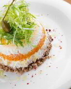 Слоеный салат с горбушей и гречкой