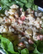 Картофельный салат с горошком и сладким перцем