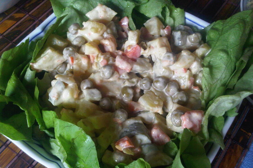 Рецепт картофельного салата с горошком и сладким перцем