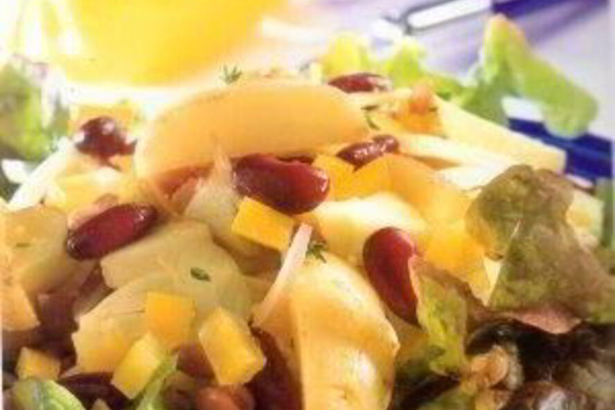 Рецепт картофельного салата с яблоками и фасолью
