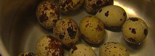 салат из молодого картофеля с перепелиными яйцами. Шаг 3