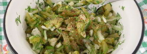 салат с картофелем и маринованными огурцами. Шаг 4