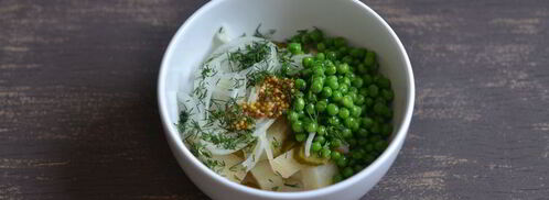 салат с картофелем и зеленым горошком. Шаг 6