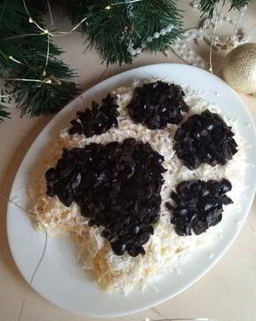Новогодний салат Собачья лапка