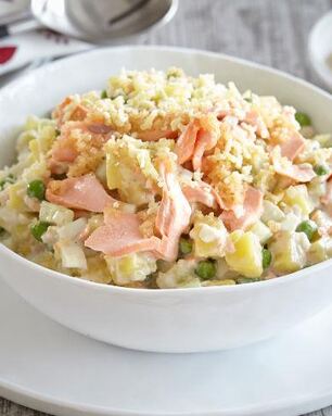 Оливье с форелью домашнего копчения