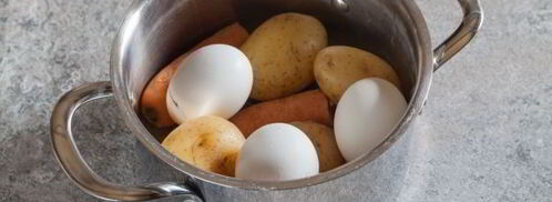 оливье с раковыми шейками. Шаг 4