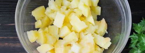 салат оливье с копченой скумбрией. Шаг 4