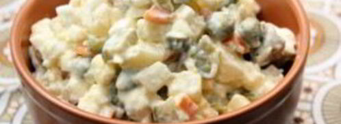 салат оливье с солеными огурцами. Шаг 4