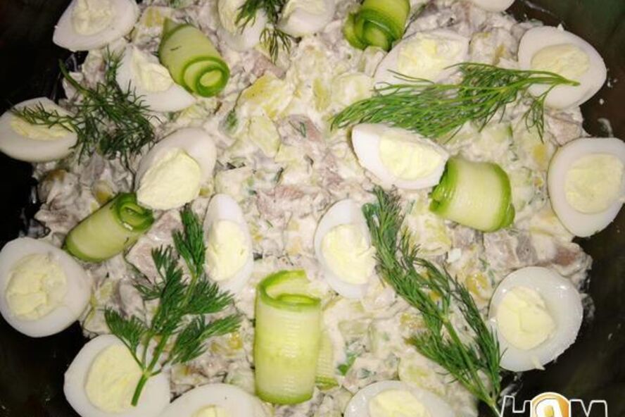 Рецепт салата оливье с языком и свежим огурцом