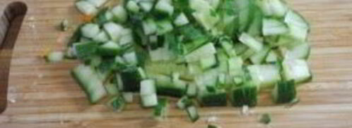 салат оливье со свежим огурцом. Шаг 5