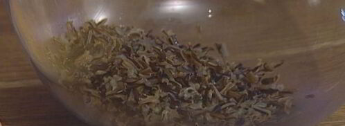 салат из дикого риса с грибами и петрушкой. Шаг 3