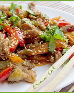 Салат из говядины и баклажан по-корейски
