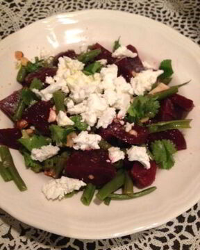 Салат из свеклы со стручковой фасолью