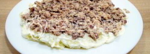 классический салат мимоза. Шаг 6