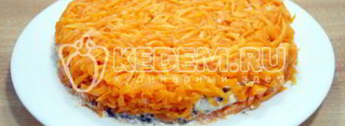 классический салат мимоза. Шаг 8