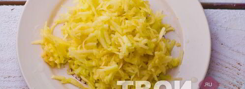 салат мимоза из консервов. Шаг 8