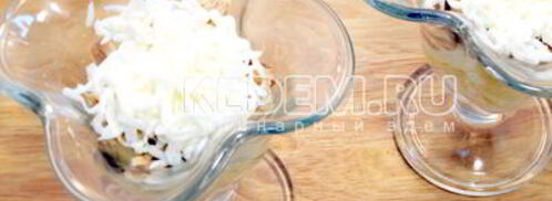 салат мимоза с горбушей. Шаг 6