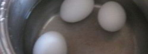 салат мимоза с консервой и сыром. Шаг 3