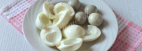 салат мимоза с яблоком. Шаг 4