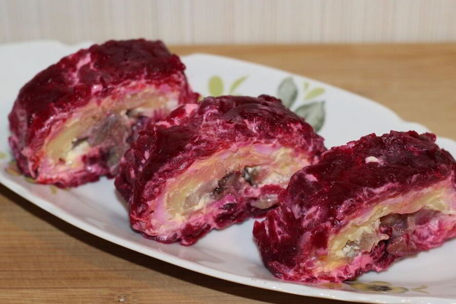 Рецепт рулета из сельди под шубой