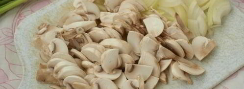 салат грибы под шубой. Шаг 4