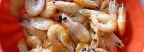 салат с креветками и помидорами черри. Шаг 3