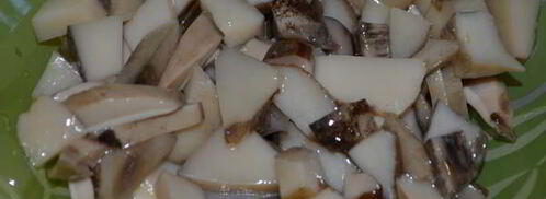 салат с курицей и маринованными грибами. Шаг 4