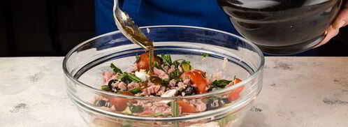 салат с тунцом и пряной заправкой. Шаг 7