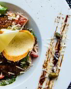 Салат Цезарь с куриной печенью