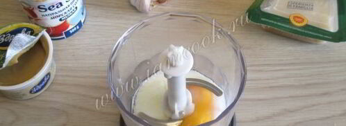 соус для салата цезарь. Шаг 8