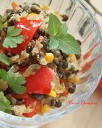 Тeплый салат с черной чечевицей и киноа