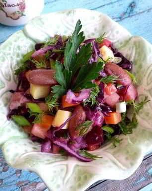 Винегрет с фасолью и краснокочанной капустой