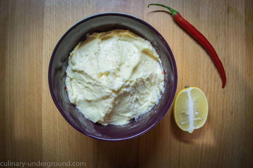 Рецепт домашнего майонеза с запеченым чесноком и перцем