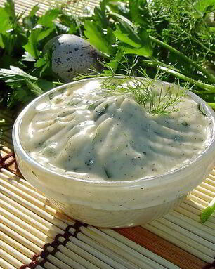 Майонез на перепелиных яйцах с зеленью