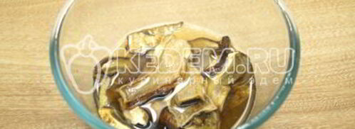 соус из сухих грибов со сметаной. Шаг 3