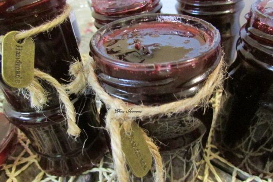 Рецепт соуса-конфитюра из слив и можжевельника