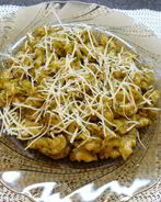 Макароны с соусом песто