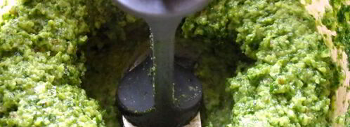 песто из петрушки. Шаг 3