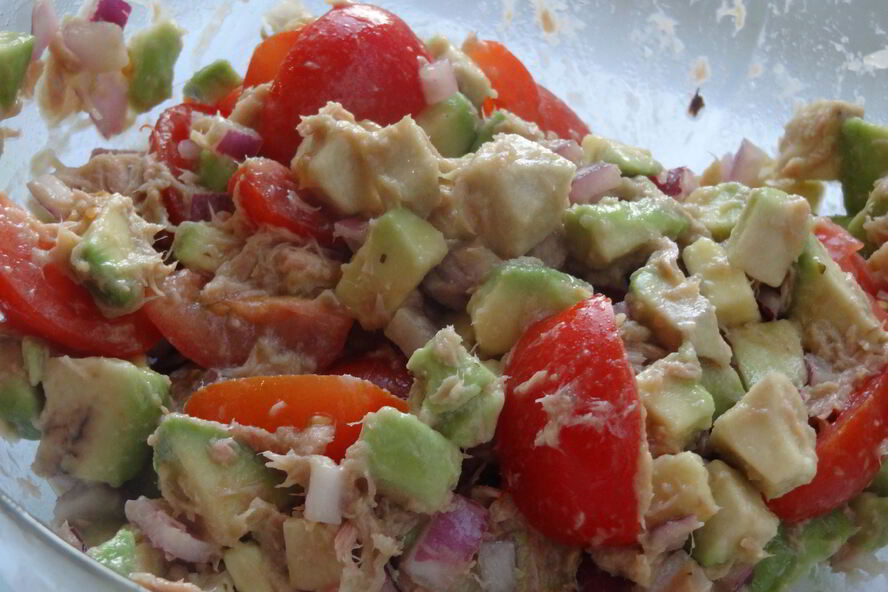 Рецепт сальсы из авокадо с тунцом