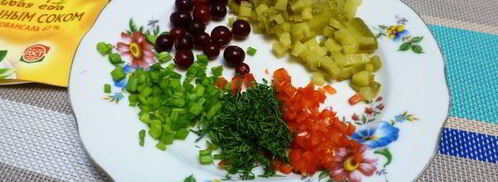 тартар из муксуна с брусничным соусом. Шаг 9