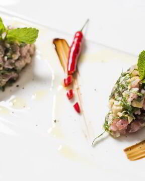 Тартар из тунца в тайском стиле