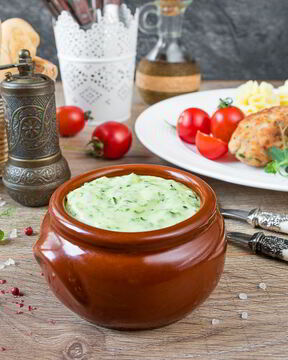 Сырный соус со шпинатом