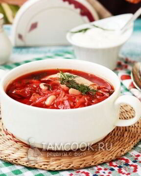 Борщ с курицей и фасолью