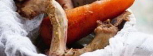 базовый куриный бульон с перепелиными яйцами. Шаг 4