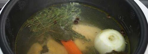 бульон из курицы в мультиварке. Шаг 3