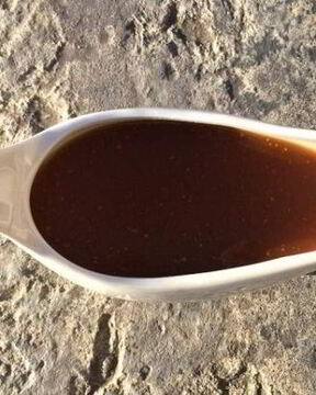 Насыщенный говяжий бульон